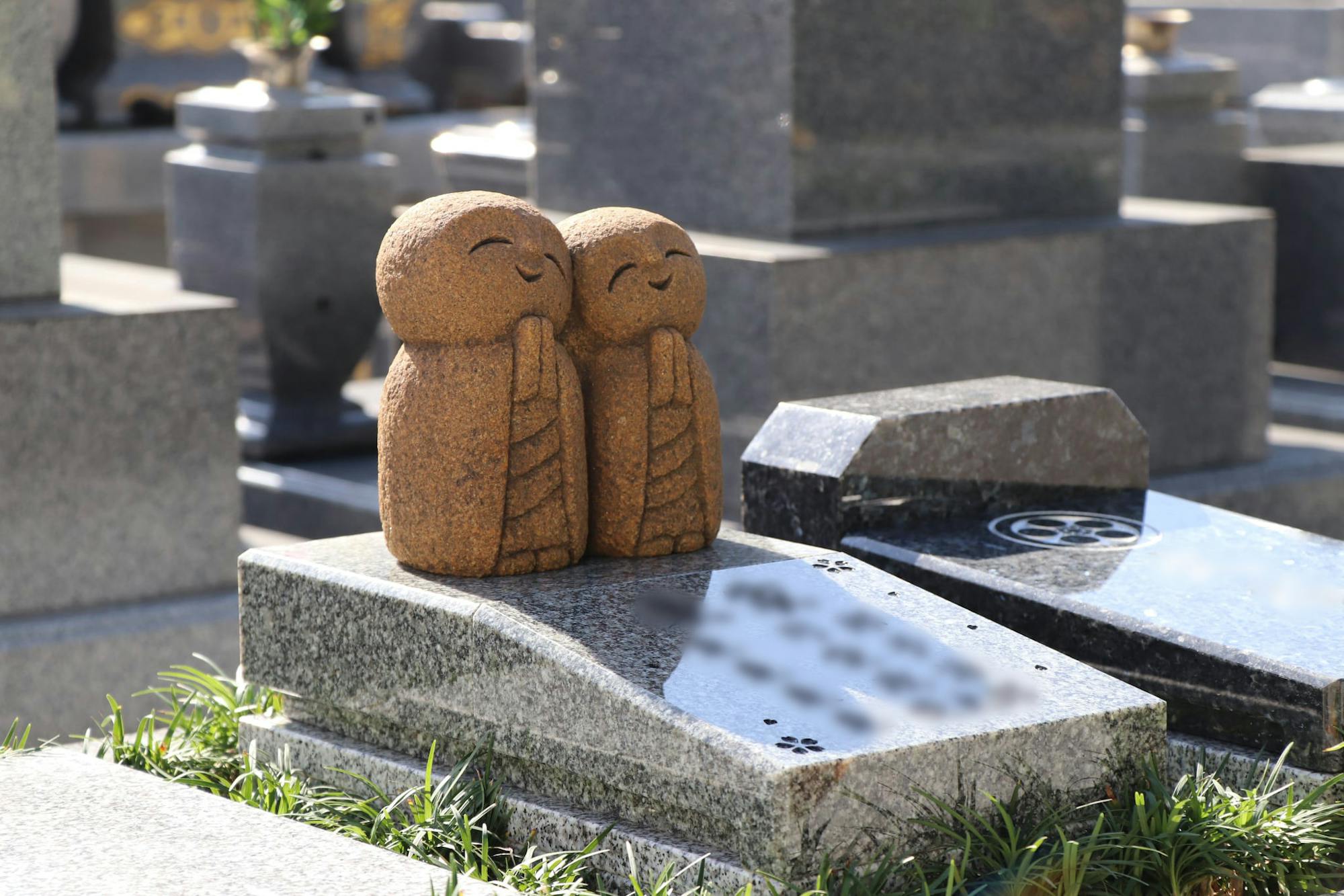 「つなぐ」4人用樹木葬